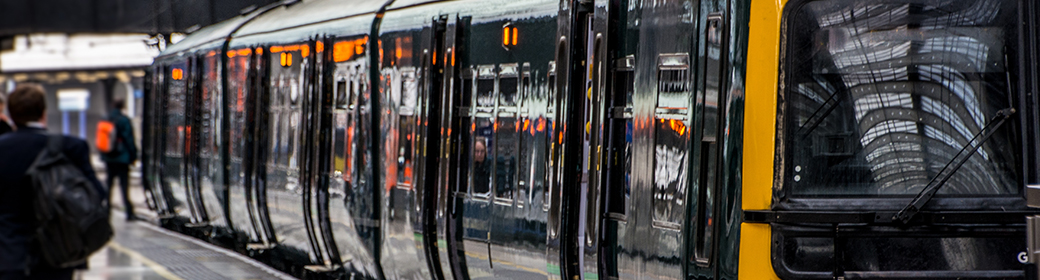 track-record-banner-1040x280-train-stopped-at-station