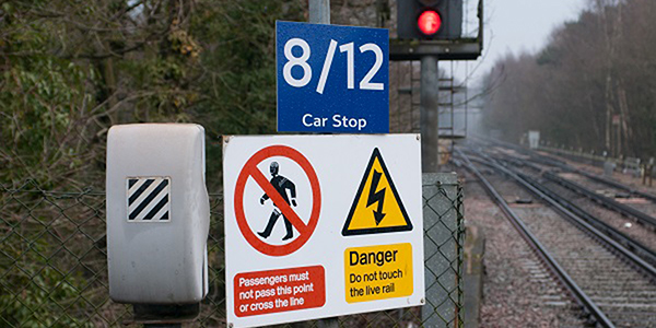 platform-end-signs