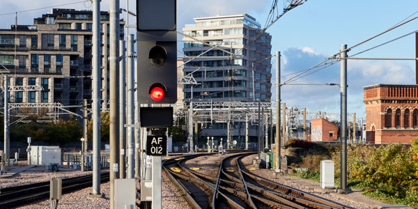 red-signal-end-of-platform-by-tracks-promo-image