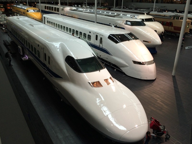japanese-trains-800-600